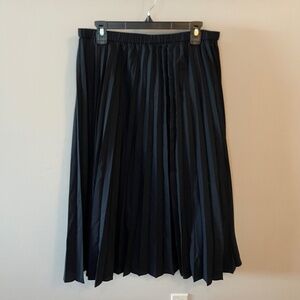 Uniqlo Pleated Skirt Dark Blue Size XL